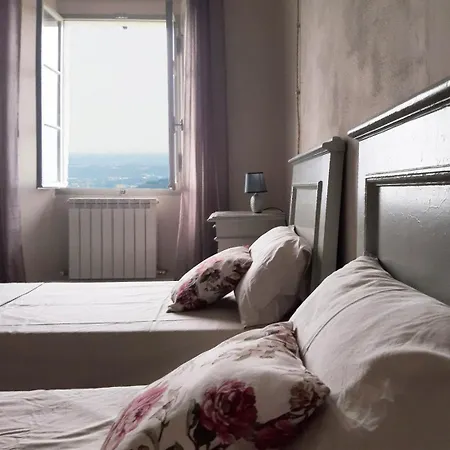 別荘 Oreste, 4 Bedroom Period With View
