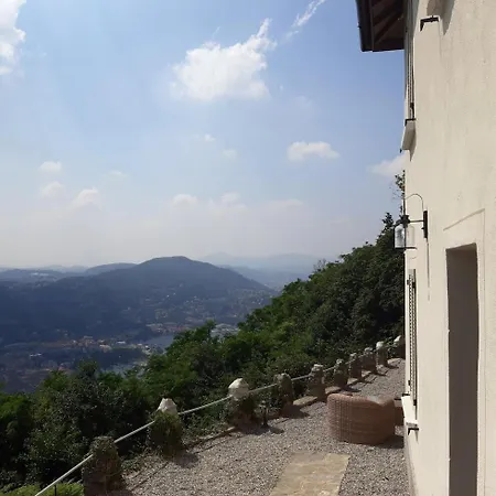 Oreste, 4 Bedroom Period With View 度假居 *