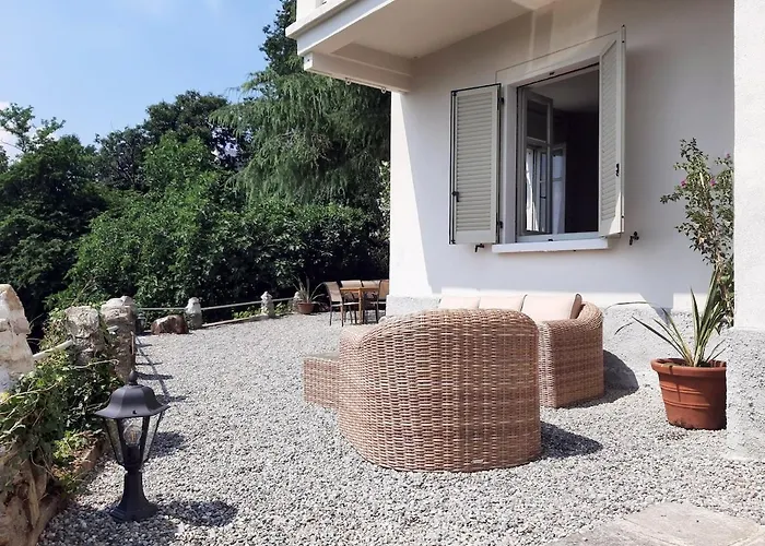 Oreste, 4 Bedroom Period With View 度假居