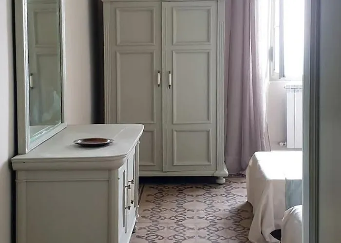 Prázdninový dům Oreste, 4 Bedroom Period With View *