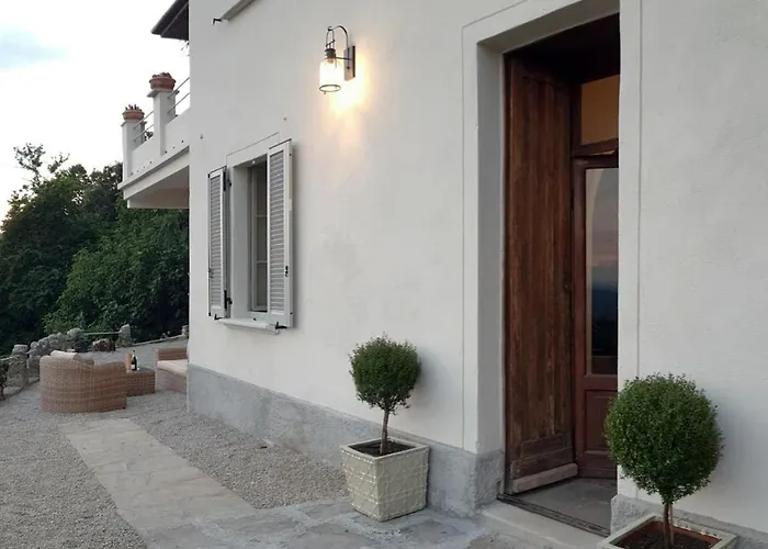 Oreste, 4 Bedroom Period With View *